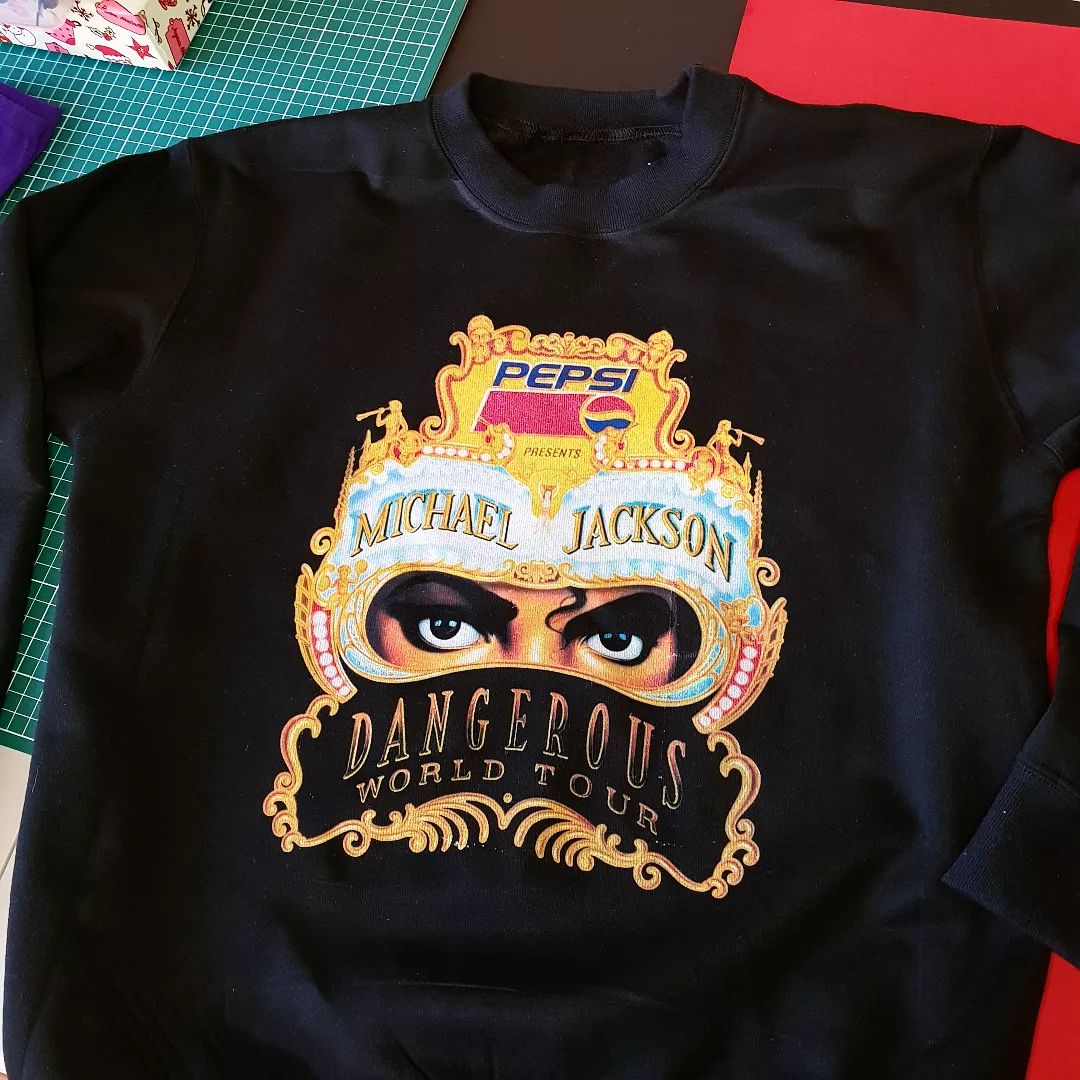 DANGEROUS WORLD TOUR CREWNECK